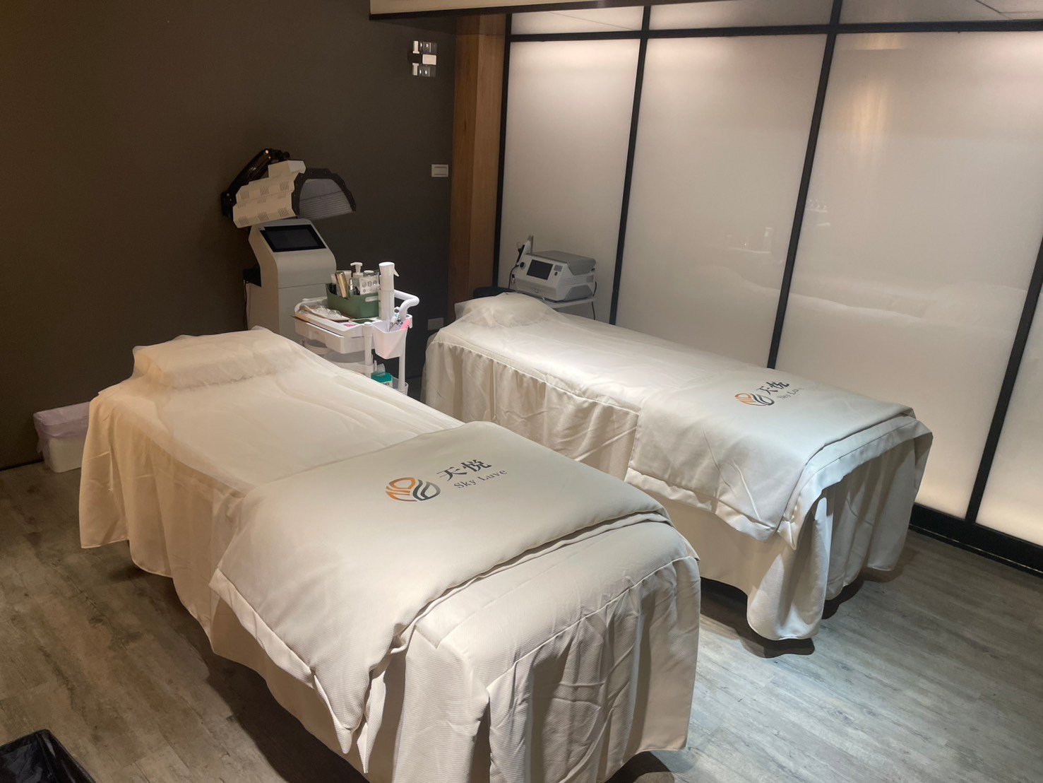 AUVIRA 府前店雙床療程空間